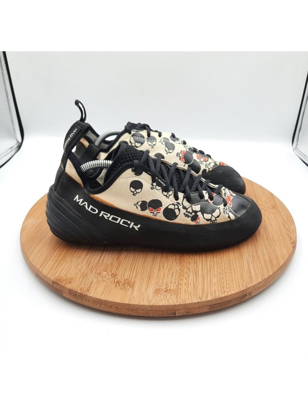 Mad Rock Weaver Mens 8 Womens 10 (EU 41) Shoes Skulls Lace Up Climbing Sneakers